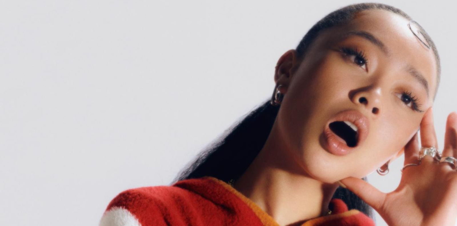 Griff, Vertigo, Taylor Swift, Dua Lipa, Interview