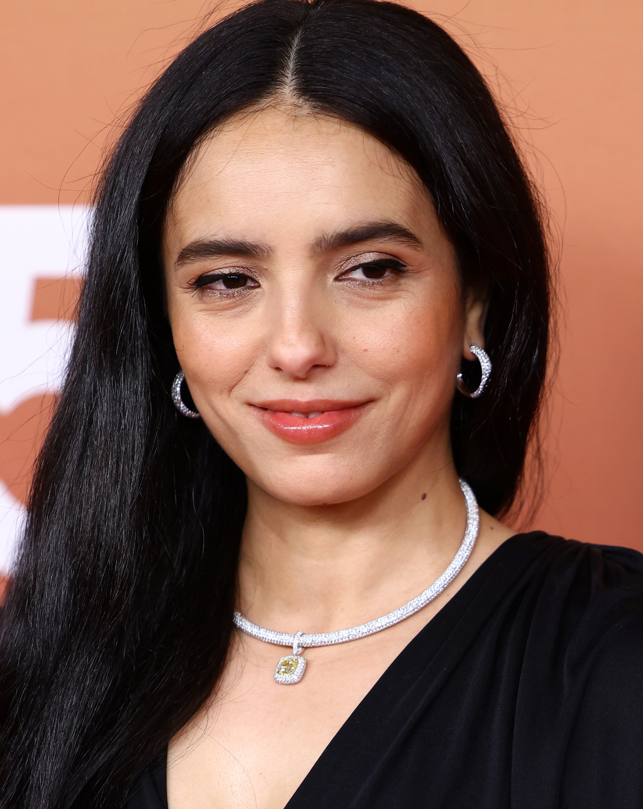 Hafsia Herzi aux César à l'Olympia, à Paris, le 28 février 2025. Photo par Marc Piasecki/WireImage via Getty Images.