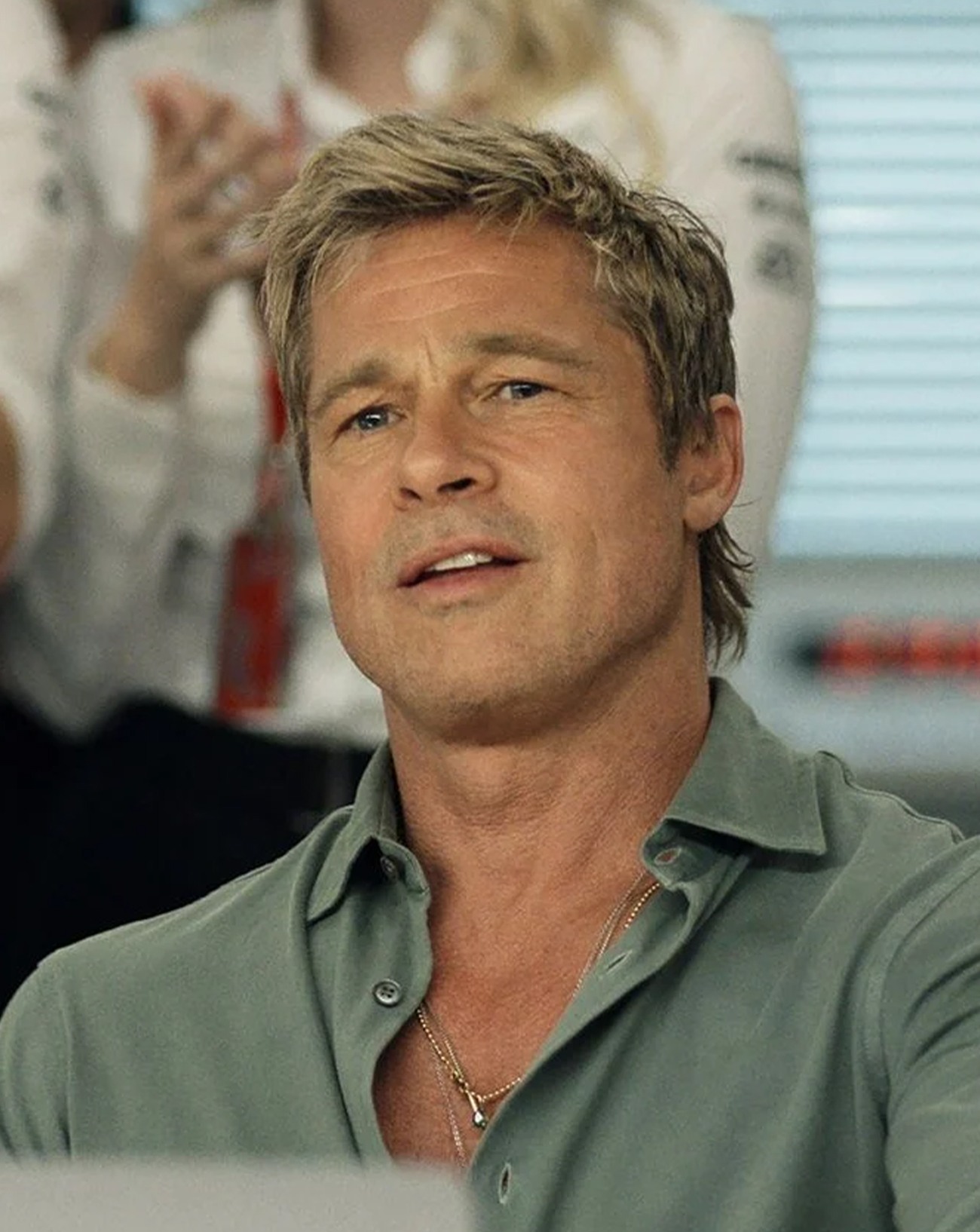 Brad Pitt dans le film F1 (2025) © Warner Bros.