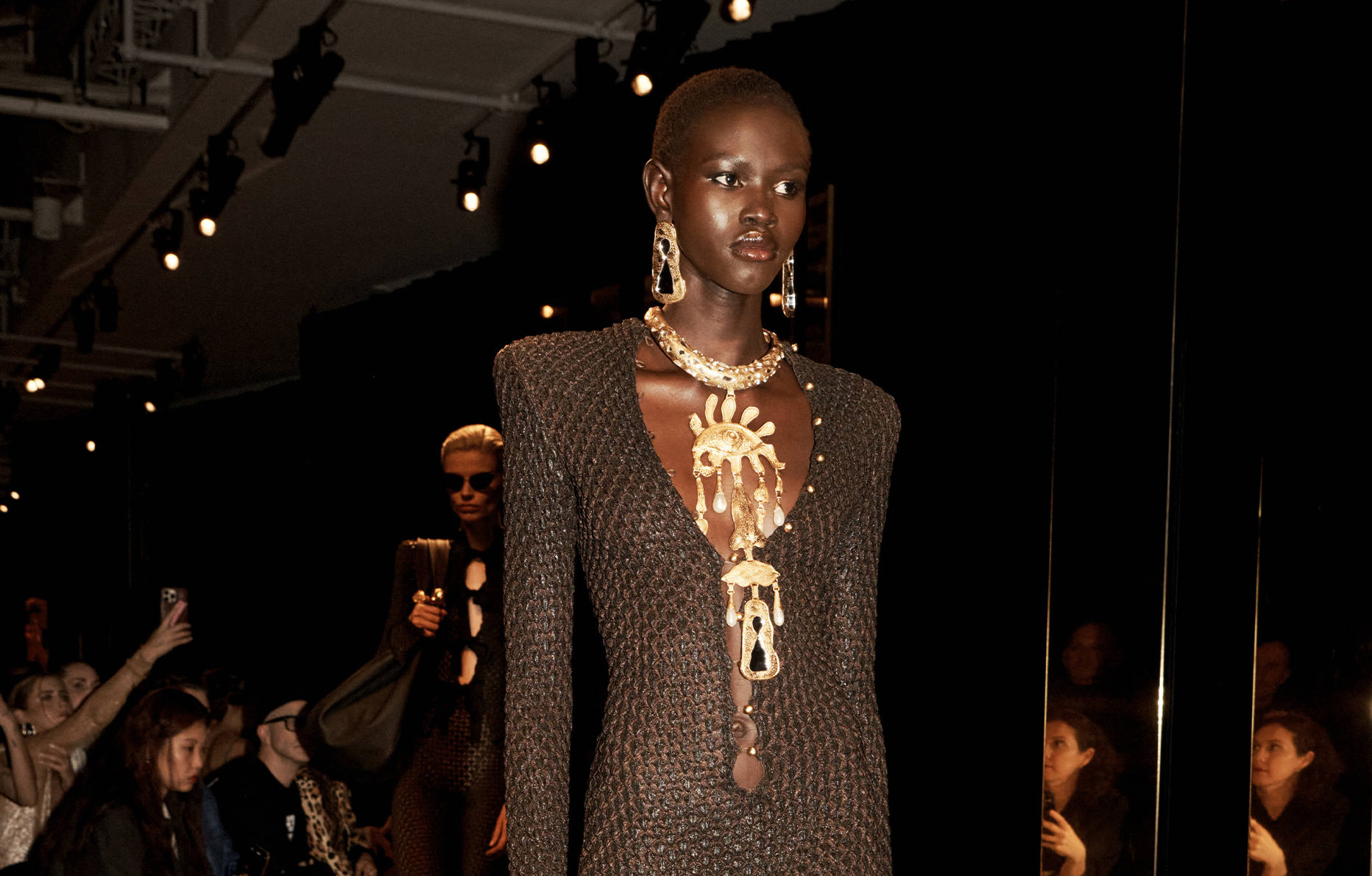 défilé schiaparelli automne-hiver 2025-2026