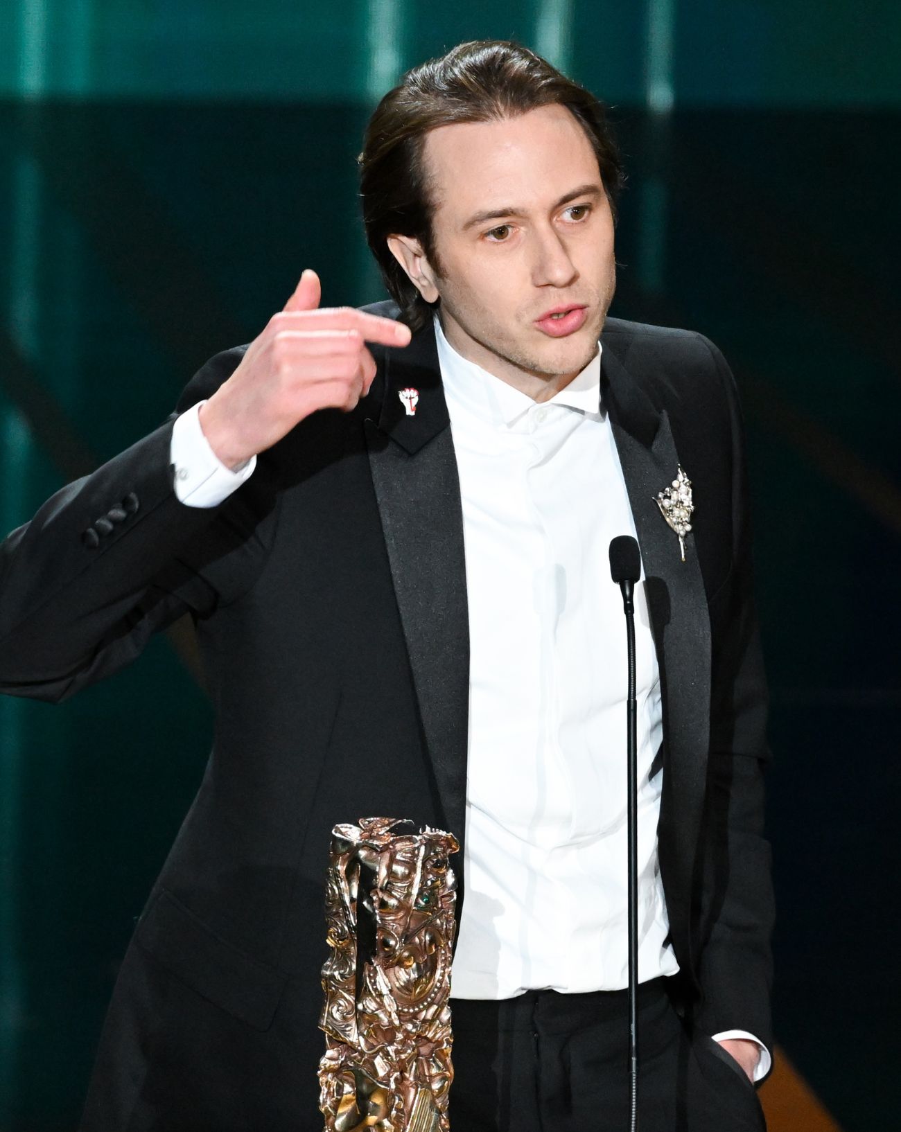 L'acteur Bastien Bouillon reçoit un César du Meilleur espoir pour La Nuit du 12